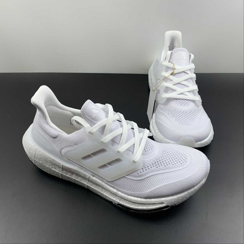 Adidas Ultraboost Light 23 - Branco